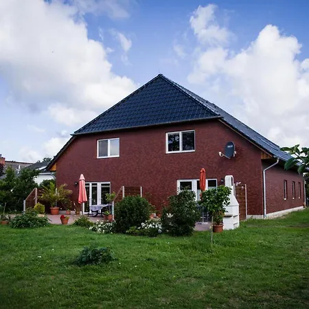 Maisonette Wohnung-schwaelbchen * Fuhlendorf (Mecklenburg-Vorpommern)